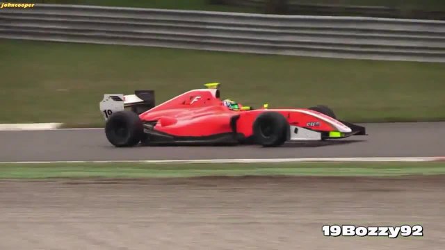 Страхотен звук от 2014 Formula Renault 3.5 V8