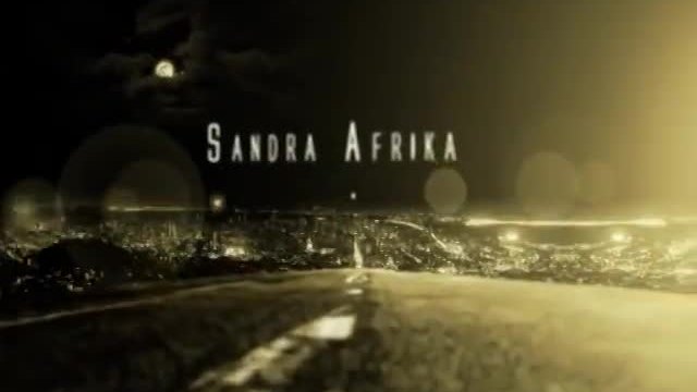 Sandra Afrika &amp; Deni Bonestaj - Pogledaj me - (Official Video)