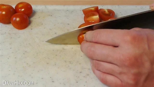 Техника за бързо рязане на чери домати