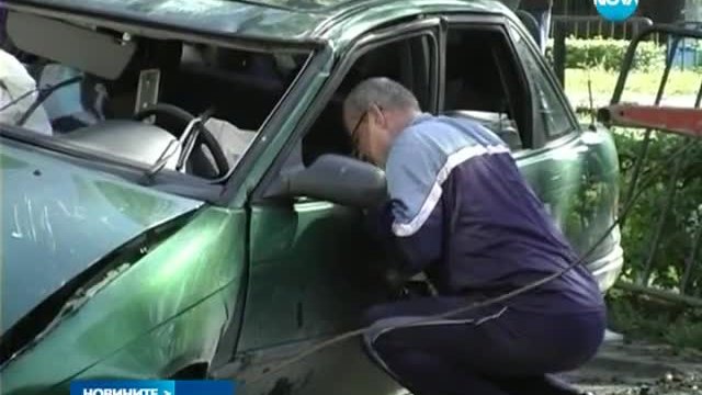 Мъж катастрофира с крадена кола и избяга - Новините на Нова