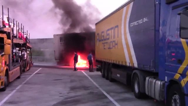 Огън - Взрив на камион в Австрия 2014