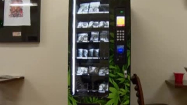 В Канада / Ванкувър монтираха първия автомат за продажба на марихуана