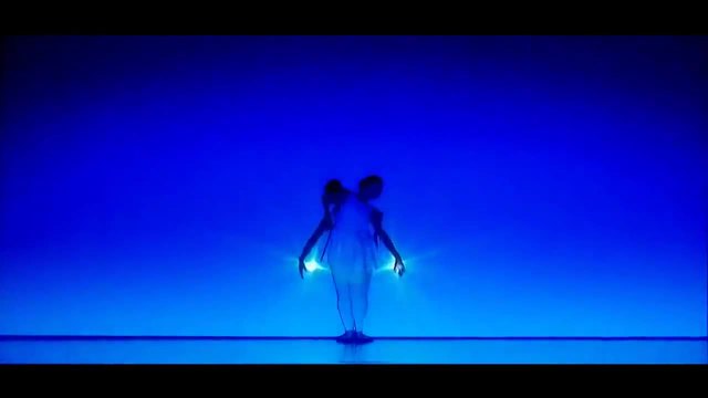 Невероятен танц със светлини!