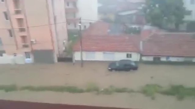 Трагедия! Проливните дъждове взеха жертви в кв. Аспарухово - Варна 20.06.2014
