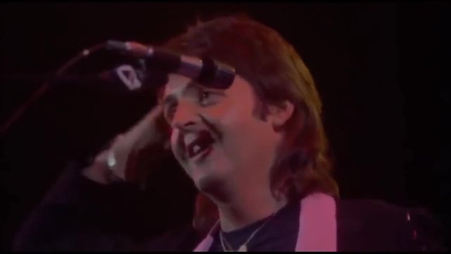 Paul McCartney & Wings - Let Me Roll It (Live)