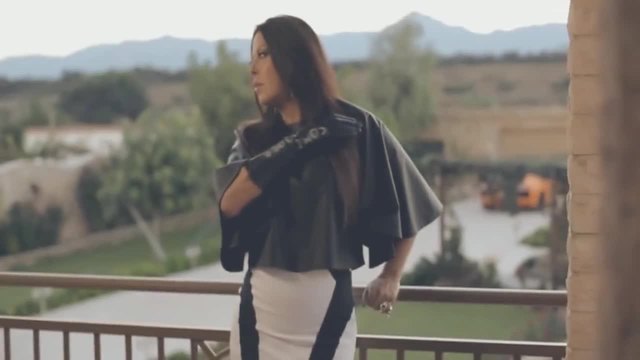 Angela Dimitriou - Se ligo ksimeroni (Gamoto) (Official Video)