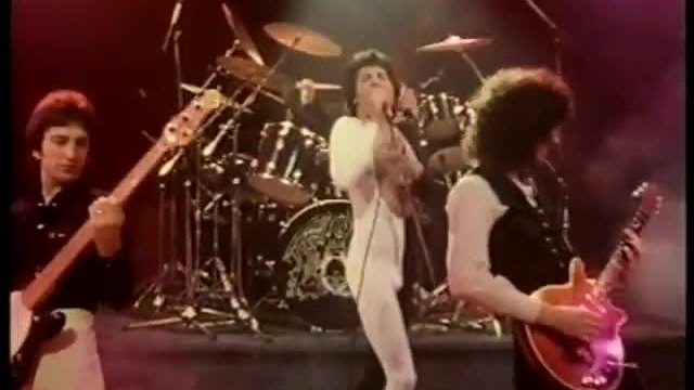 Queen - 'We Are The Champions'