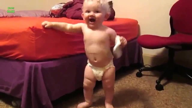 Бебета танцуват супер сладко