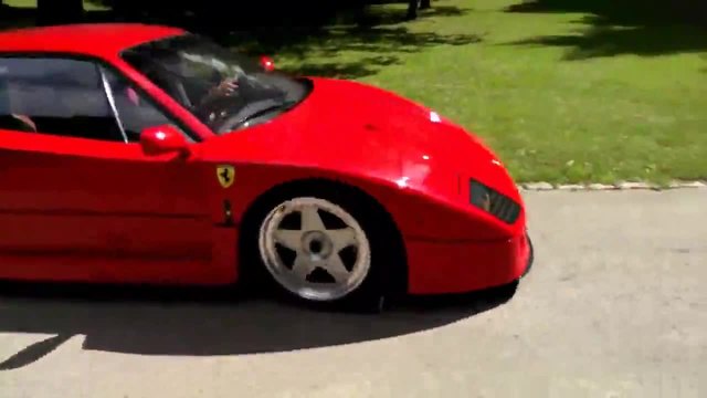17-годишен прави бърнаут с Ferrari F40 !