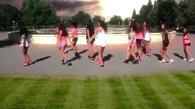 Танцьорки от Стара Загора DO IT CREW - Californication remix - (new video) 04.09