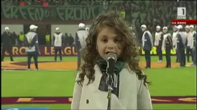 Крисия Тодорова - Химна на Република България пред 42 000 зрители на стадион '' Васил Левски ''