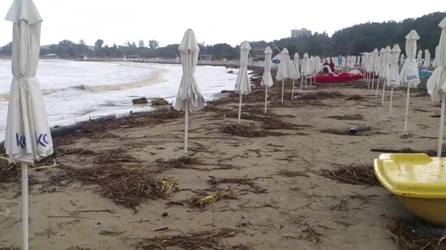 Плажа В Китен Погром СЛЕД БУРЯТА