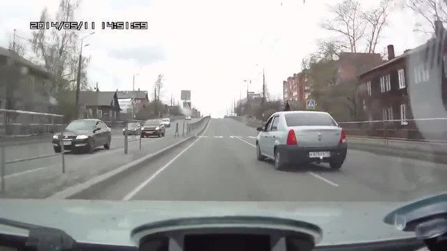 Внимание !Пазете се в Русия на пътя е опасно