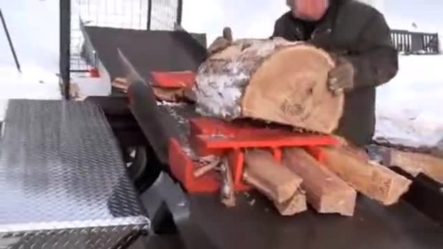 Светкавично !Как да си нацепим сами дърва по руски метод (ВИДЕО)