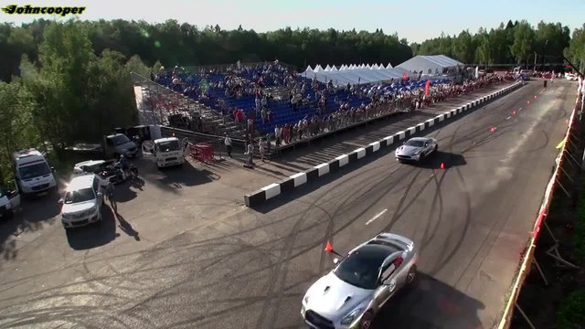 Nissan Gtr Ecutec vs Aston Martin Vanquish