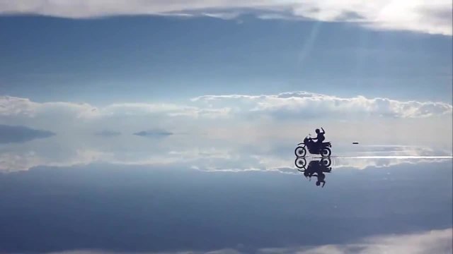 Да пътуваш в небето! Най-голямото огледало в света, езерото Salar de Uyuni