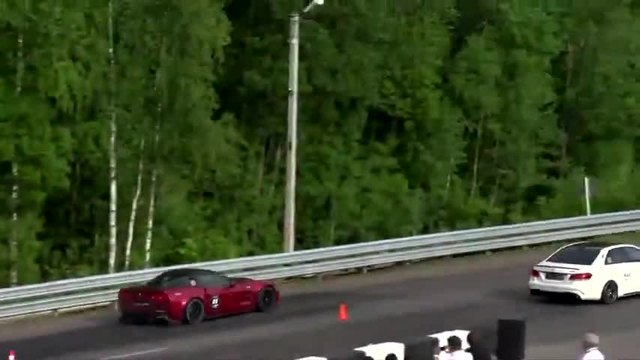 Mercedes E63 Renntech vs Corvette Zr1 V&amp;s