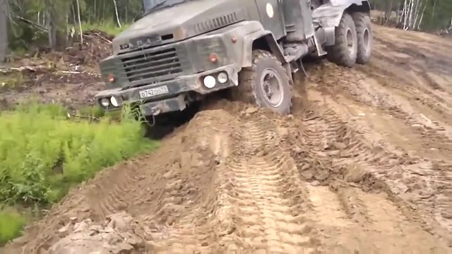 Руски камиони Краз 260 демонстрира мощ !