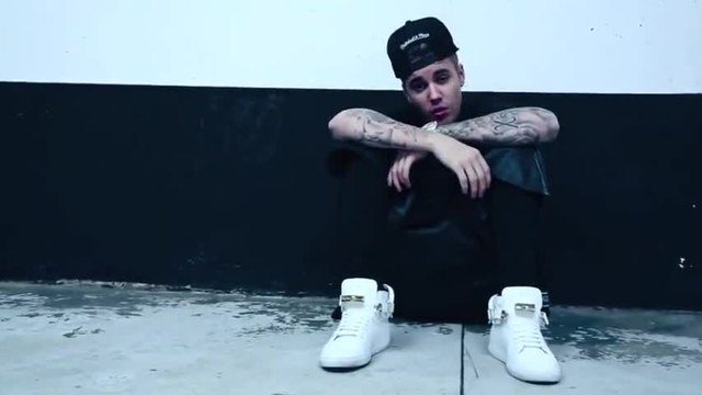Justin Bieber ft Khalil  - Playtime (Official Video) 2o14