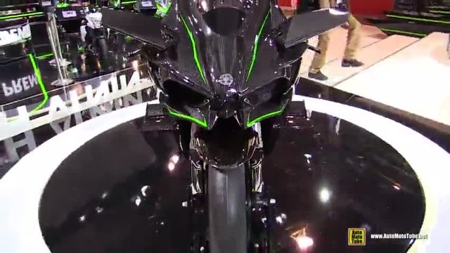 Скоростта съчетана с изкуството: 2015 Kawasaki Ninja H2-r Super Charged