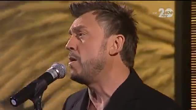 Любо Киров на сцената на X Factor (27.11.2014)