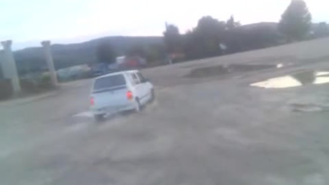 Кондьо вози Ангел Лисков в Daewoo Тико drift