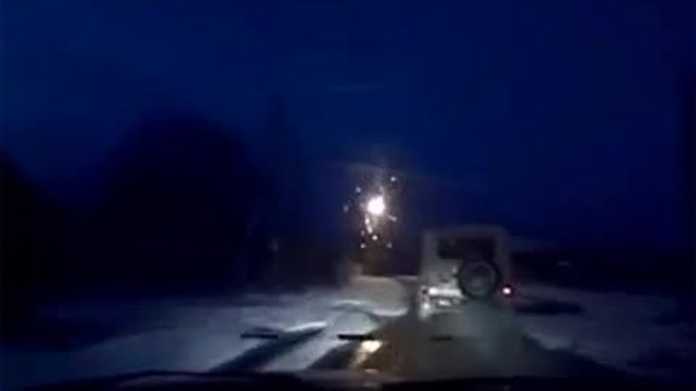 Руски полицай като робокоп догонва джип с нарушител !