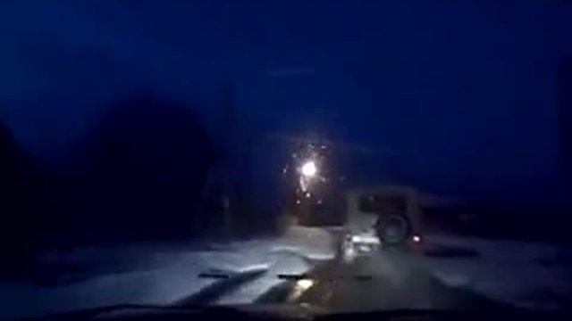 Руски полицай като Робокоп догонва джип с нарушител !