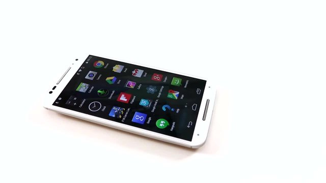 Motorola Moto X - смело, американско предложение - видео ревю на news.smartphone.bg