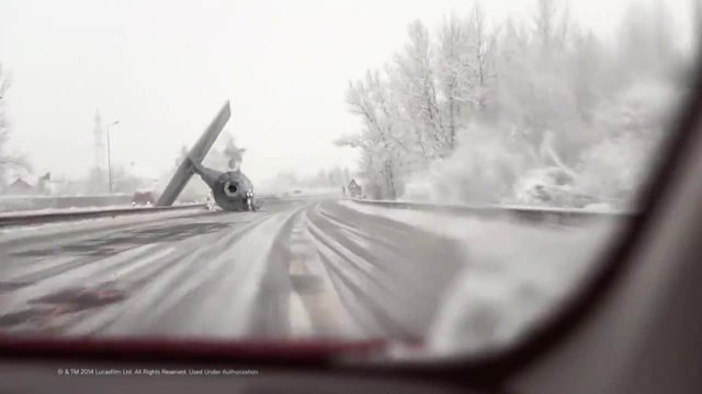 Катастрофа на магистрала в Русия - Със щурмоваци чакат пътна помощ