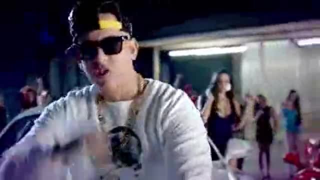 Страхотна! ...Daddy Yankee ft. Natalia Jimenez - Noche De Los Dos (Official Video)