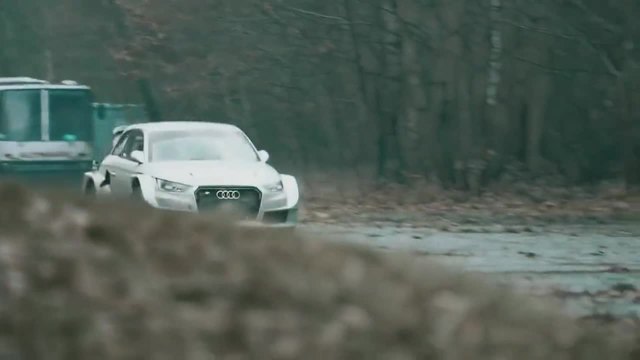 Не сте гледали подобно състезание: Audi с 560 конски сили срещу Audi с 5 батерии!