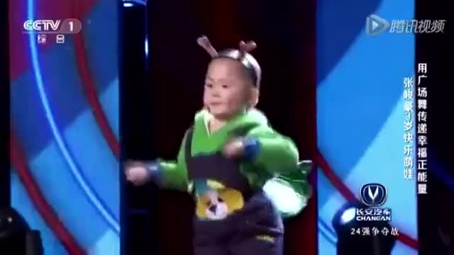 Завръщането на невероятното 3-г. танцуващо китайче