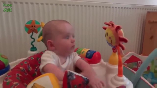Компилация 2015 та : Как реагират някои бебета на различните играчки ?