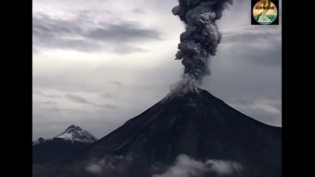 Зрелищно изригване на вулкан в Мексико