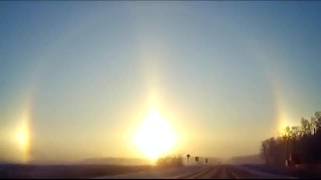 Над Русия изгряха три слънца