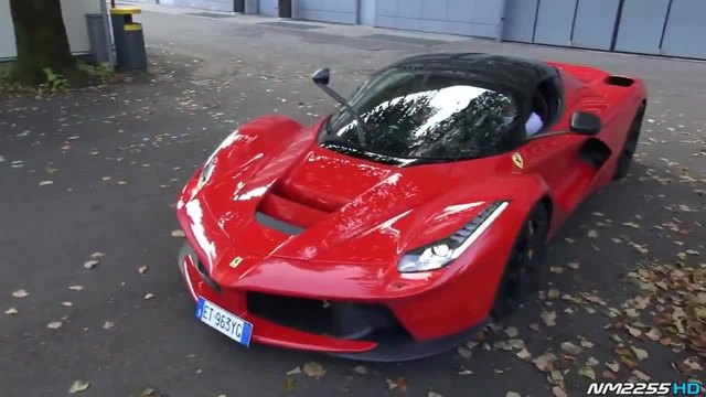 Едно Ферари с цвят червен - Ferrari Loud Revving &amp; Sound