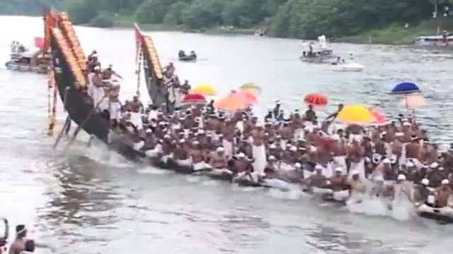 Страхотно видео! Индийско бързо гребане с лодка