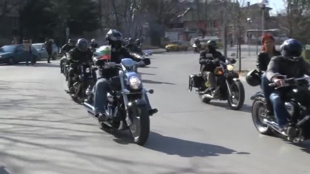 По Традиция на 22 март 2015 - Мотори с рев откриха мотосезон в Русе