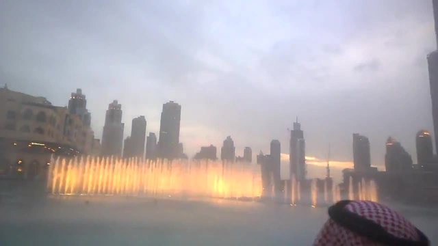 Страхотни фонтани в Дубай
