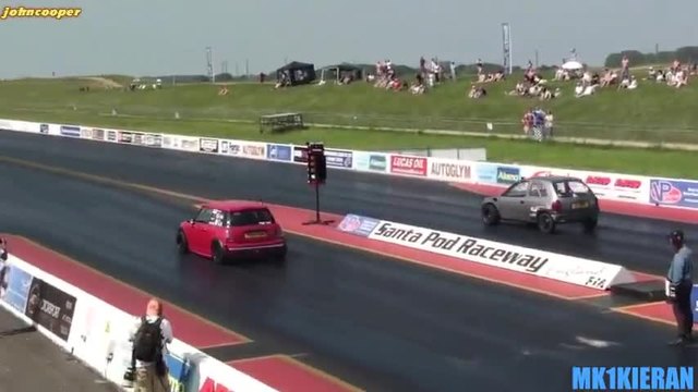 Mini Cooper Turbo vs Opel Corsa B