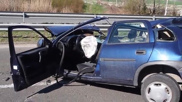 Тежка катастрофа между тир и три коли на входа на Варна