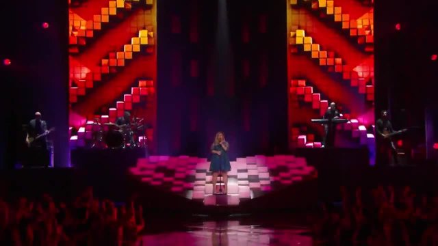 iHeart Radio Music Awards 2015 - Kelly Clarkson- Heartbeat Song