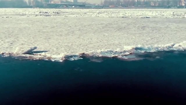 Нахлуване на ледени вълни