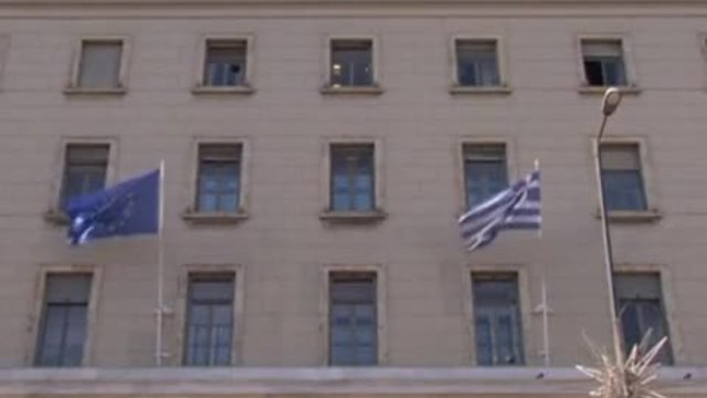 Гърците са изнесли извън страната 7 милиарда евро само за април