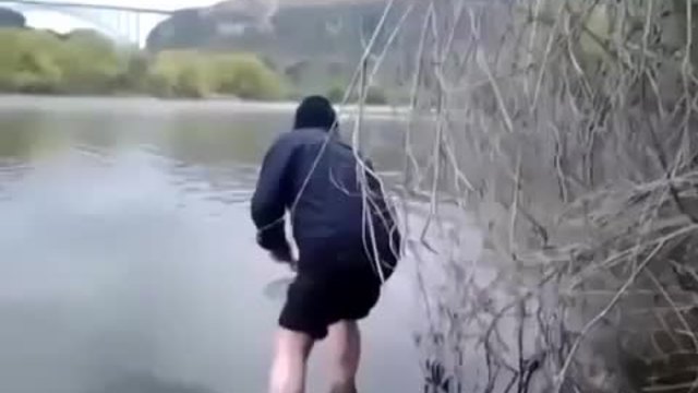Ето какво е да си руснак майстор на риболова !
