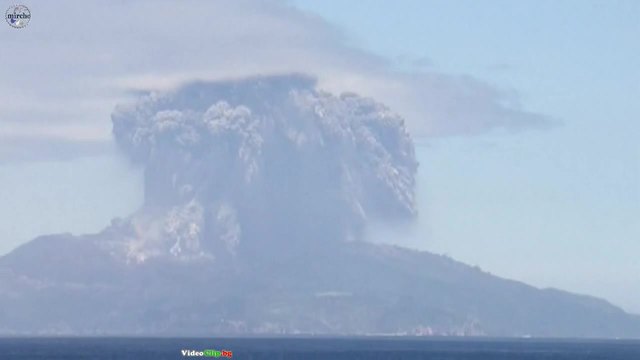 Вулканично изригване в Япония (заснето с 27 гигапикселова камера 60 кадъра в секунда)