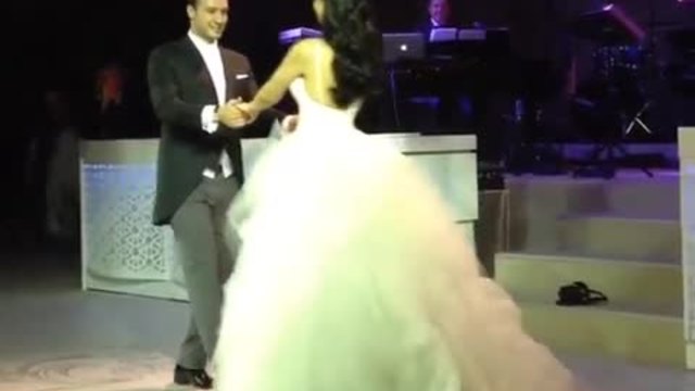 Сватбата на Хатидже Шендил и Бурак Сакяшар
