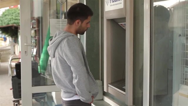 Как се тегли заплата в България