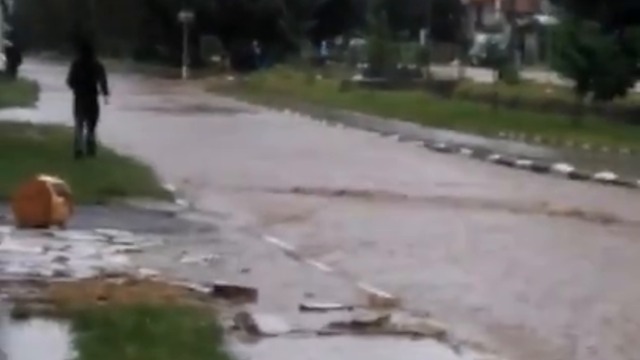 Вижте голямото наводнение в град Самоков днес 03.07. 2017